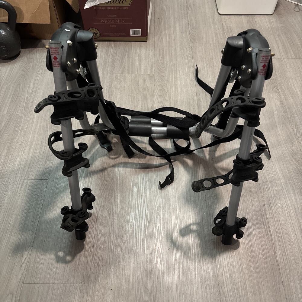YAKIMA Mo Joe 3 Trunk Mount Bike Carrier With Bike Stability